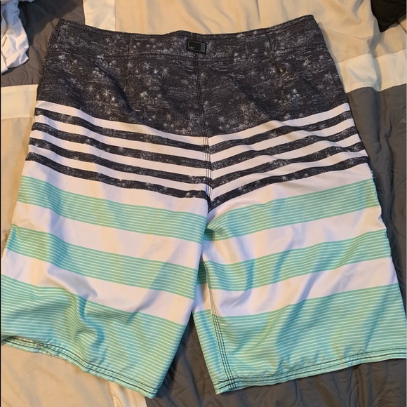 O’Neil board shorts - Picture 2 of 3